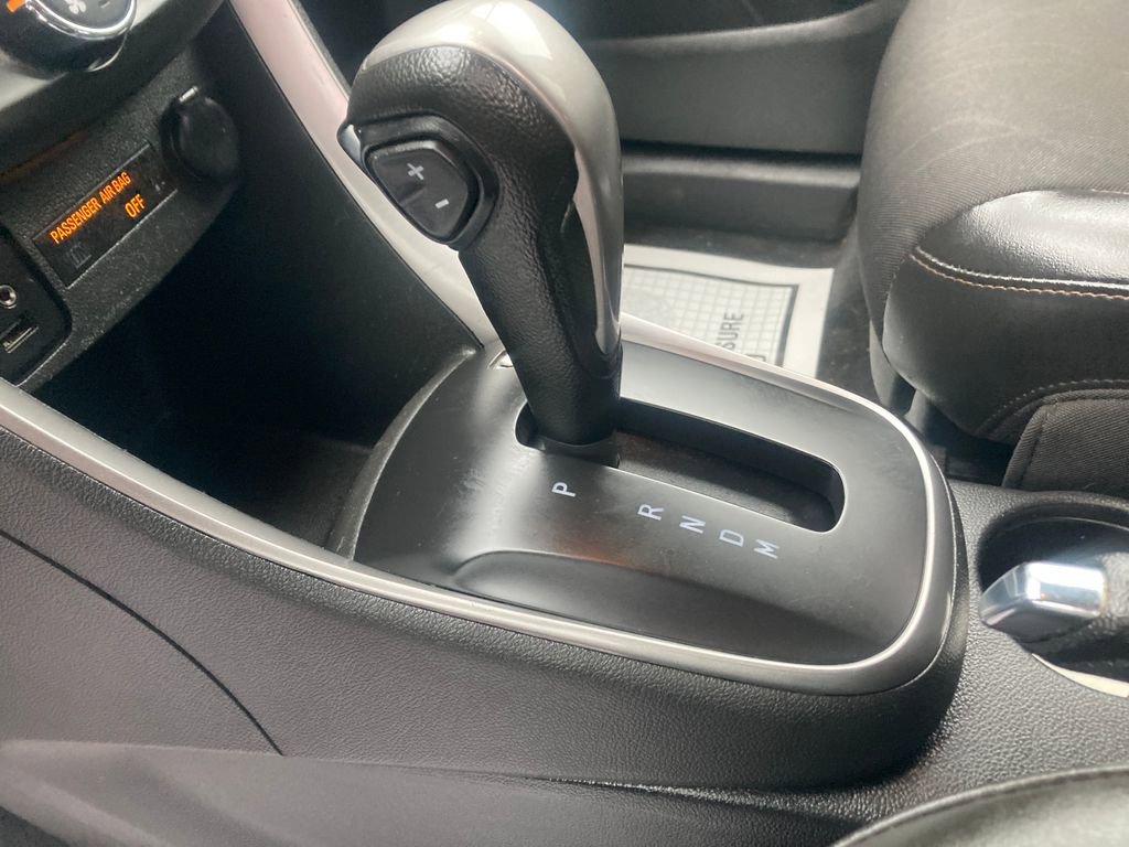 Used 2020 Chevrolet Trax LT w/ LT Convenience Package image 28