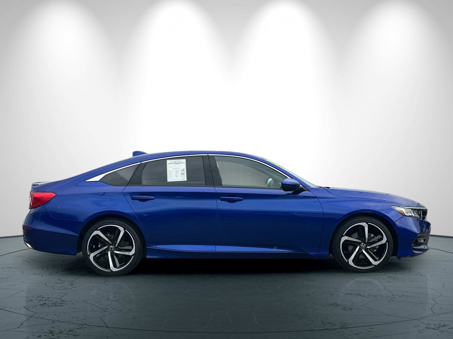 Used 2020 Honda Accord Sport image 3
