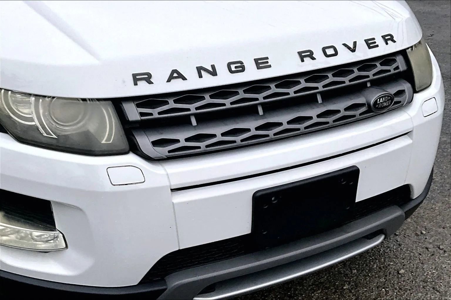 Used 2013 Land Rover Range Rover Evoque Pure Premium image 27