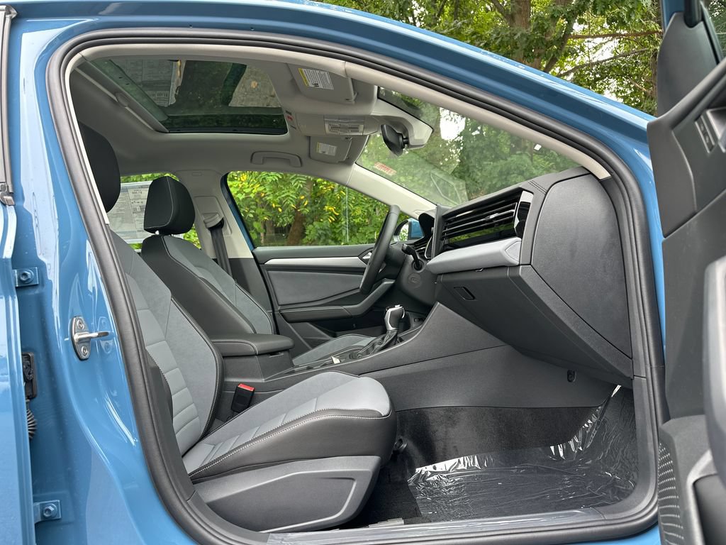New 2027 Volkswagen Jetta SE FWD image 20