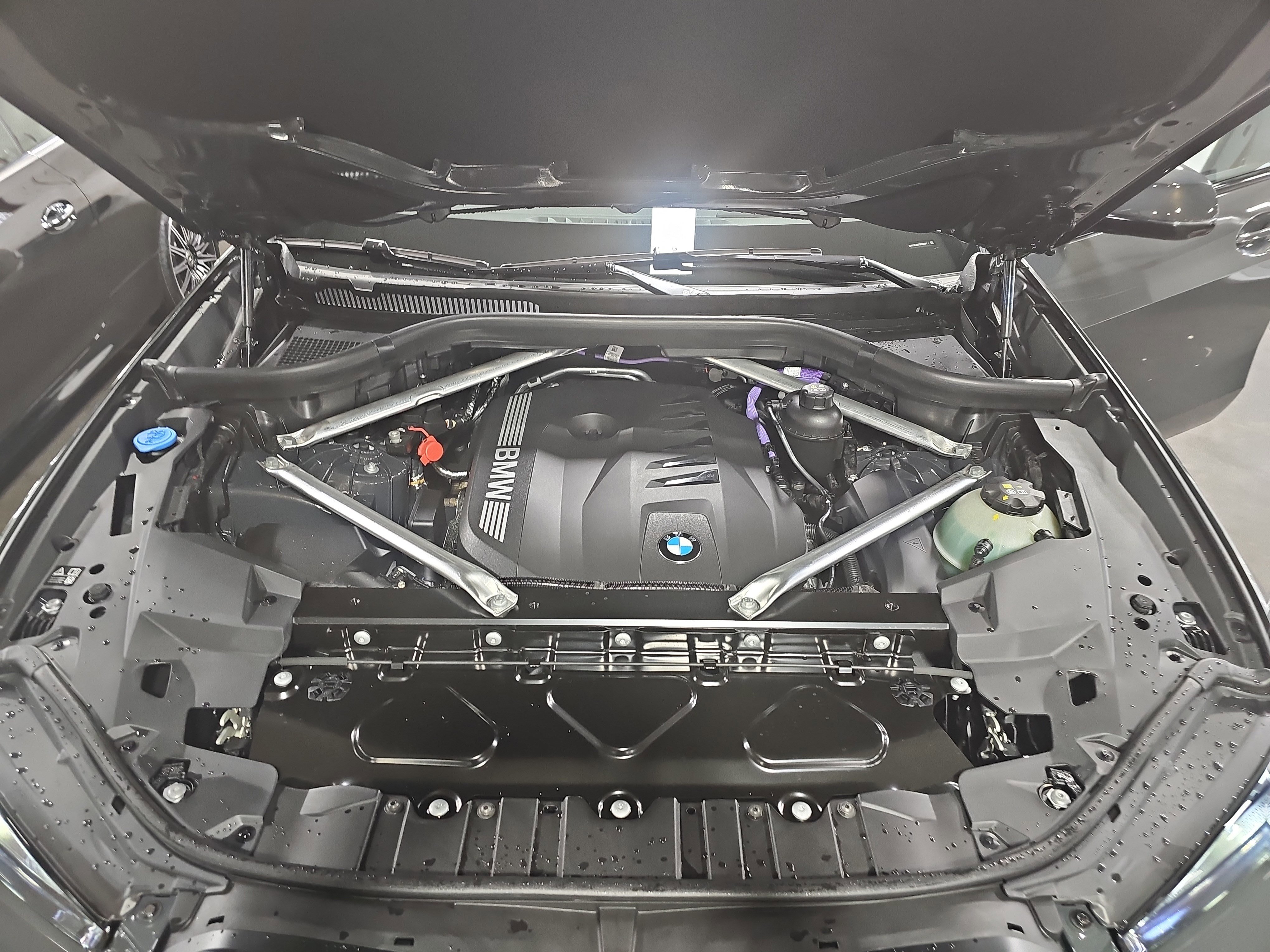 New 2026 BMW X5 xDrive40i w/ M Sport Package AWD/4WD image 31