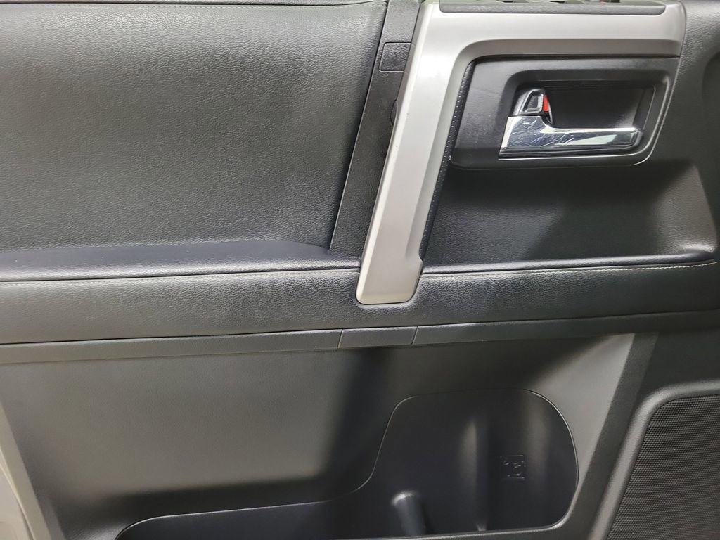 Used 2020 Toyota 4Runner SR5 Premium image 19