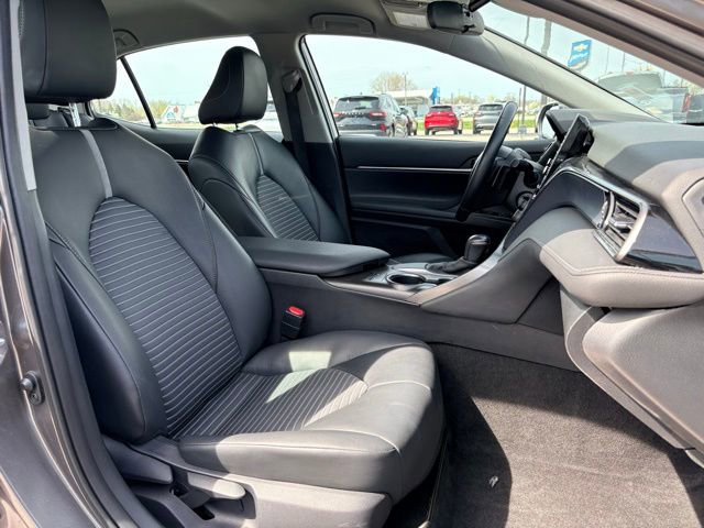 Used 2024 Toyota Camry SE FWD image 9