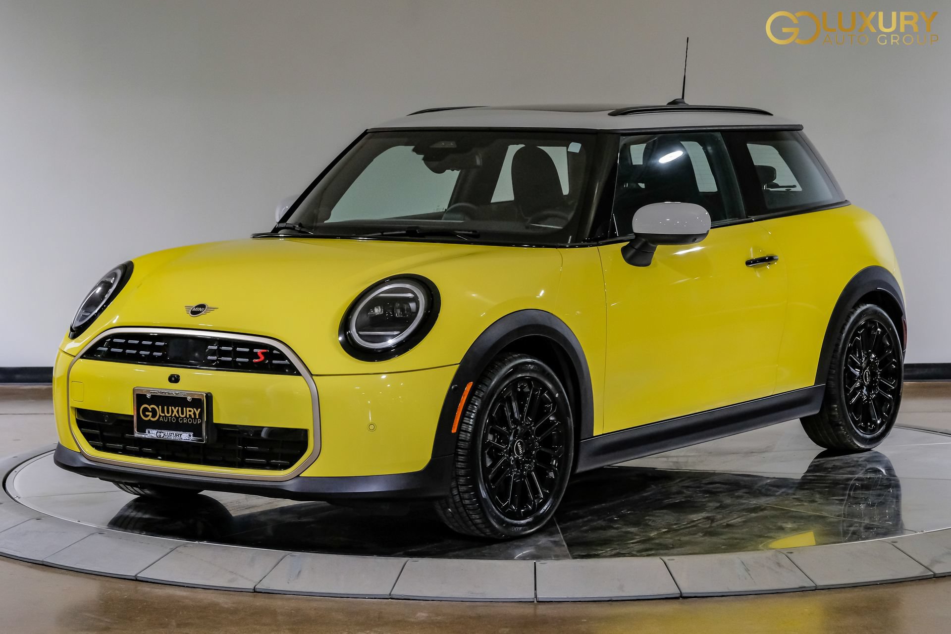 Used 2025 MINI Cooper S FWD image 7