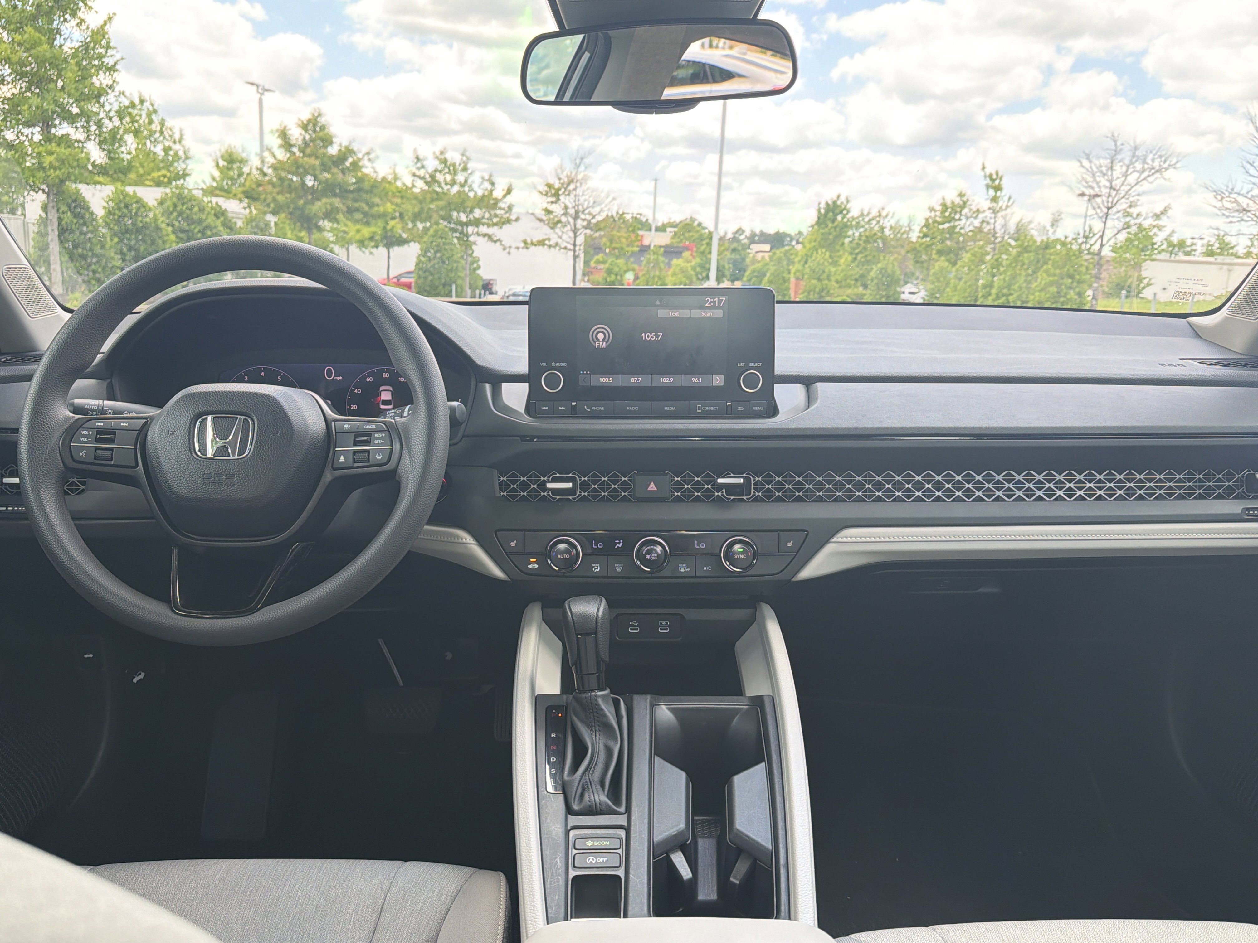 Used 2025 Honda Accord SE image 31