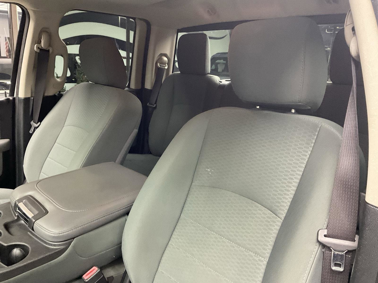 Used 2016 RAM 1500 Classic SLT image 10