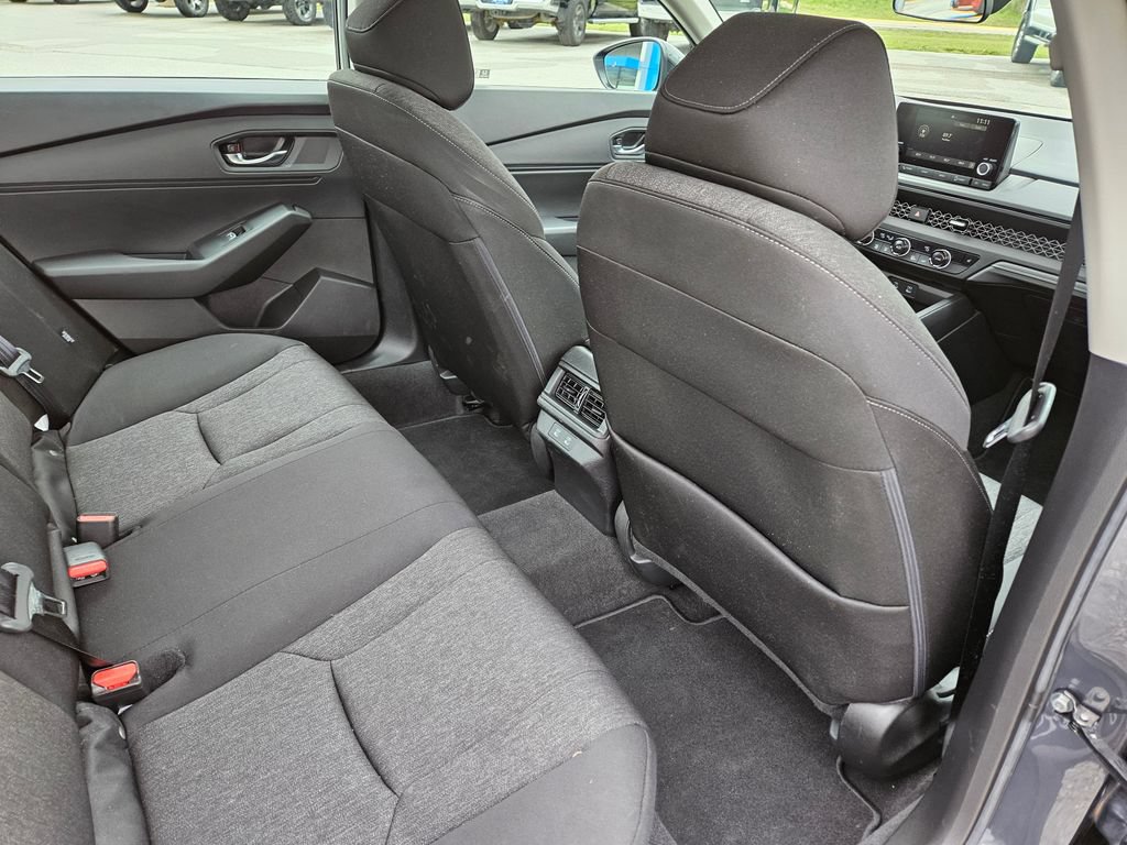 Used 2025 Honda Accord SE image 29