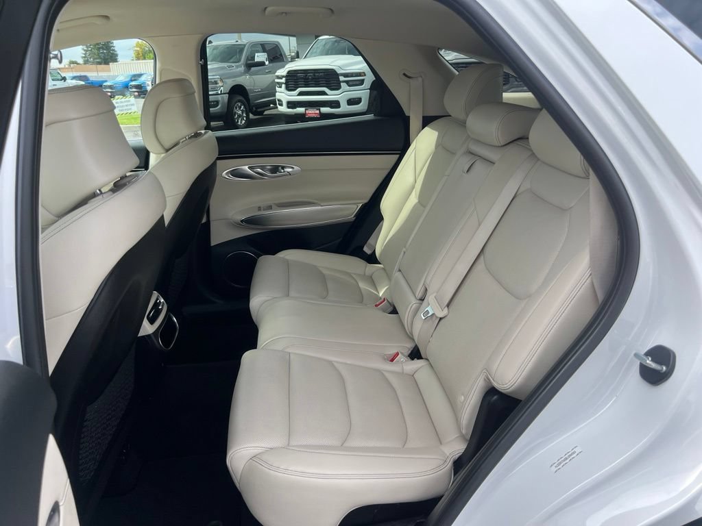Used 2023 Genesis GV70 2.5T w/ Select Package AWD/4WD image 36