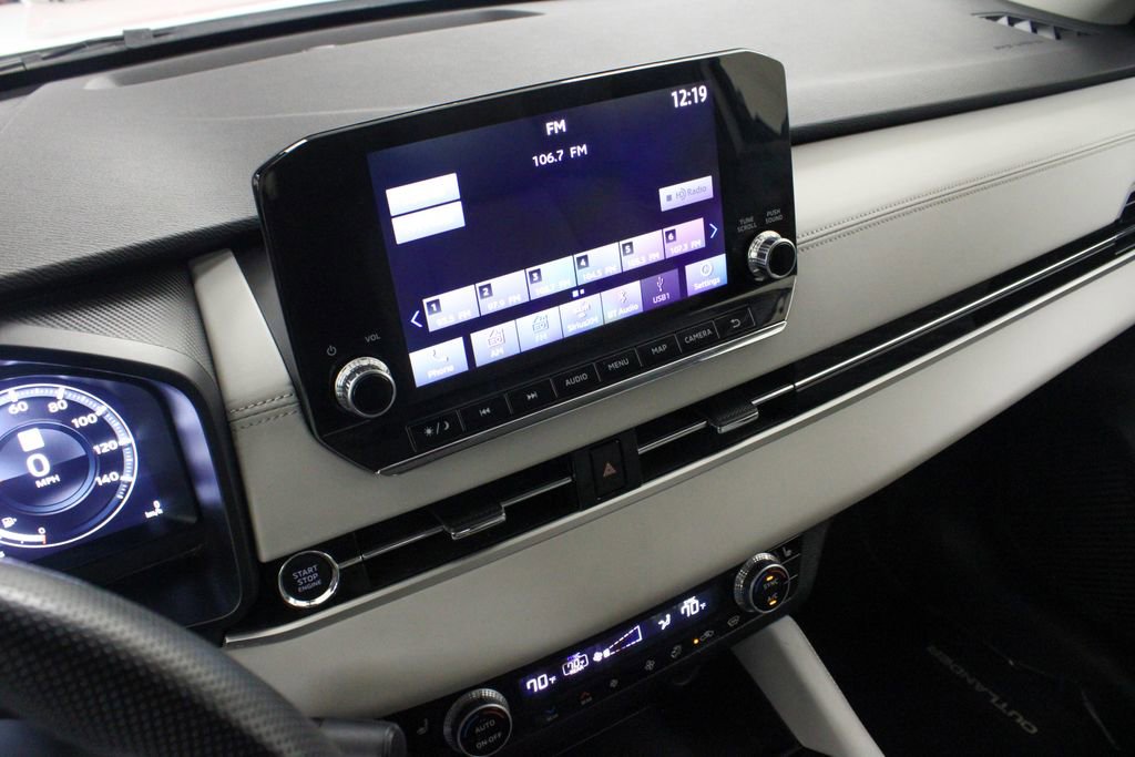 Used 2024 Mitsubishi Outlander SEL image 10