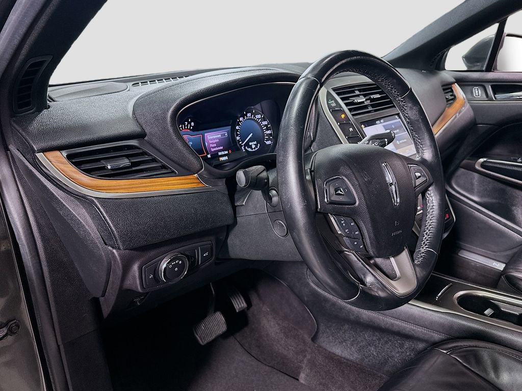 Used 2017 Lincoln MKC Select w/ Select Plus Package FWD image 10