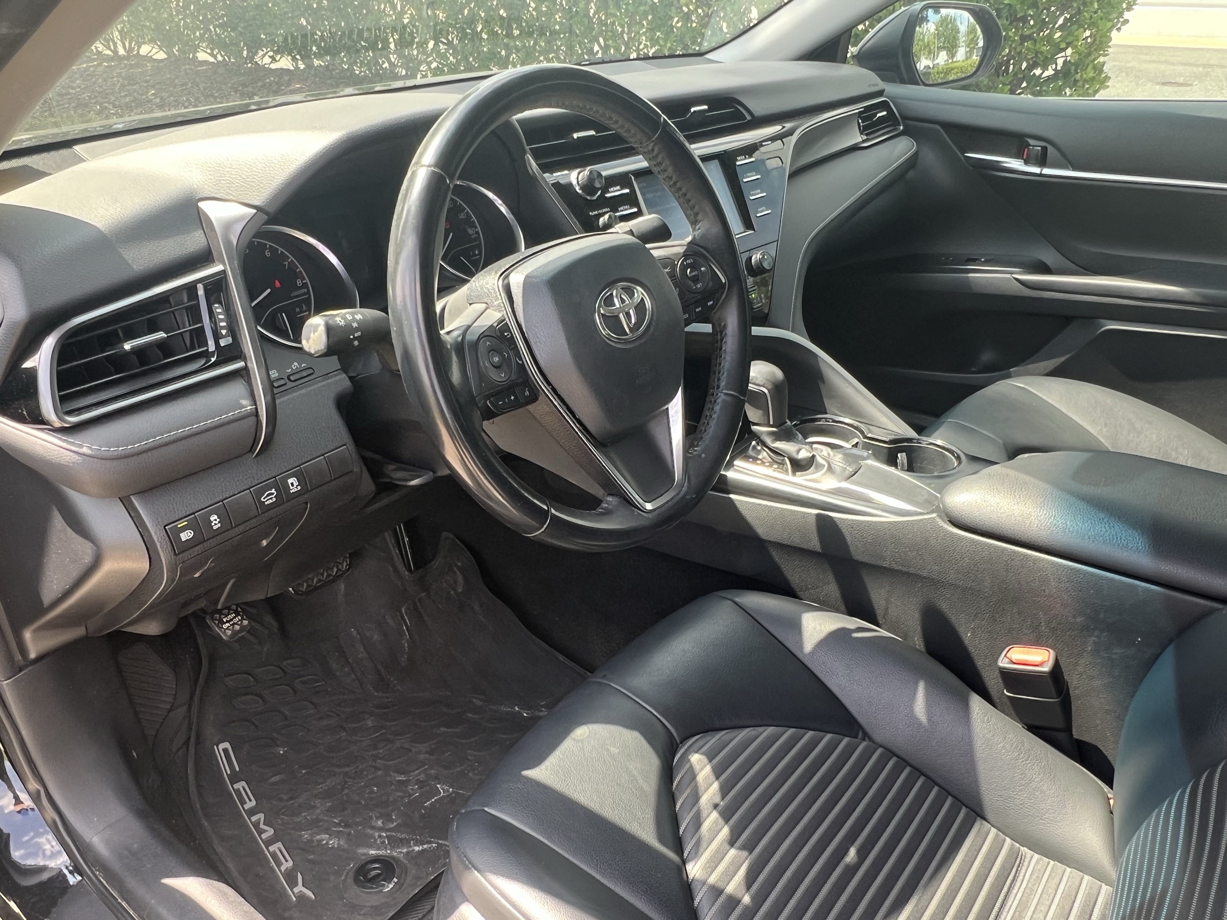 Used 2019 Toyota Camry SE FWD image 17