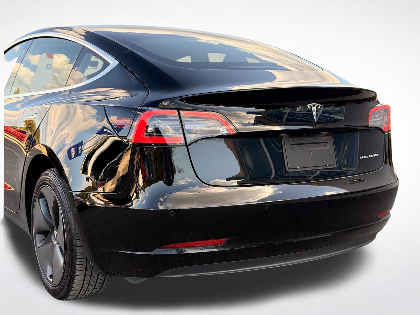 Used 2019 Tesla Model 3 Long Range AWD/4WD image 4