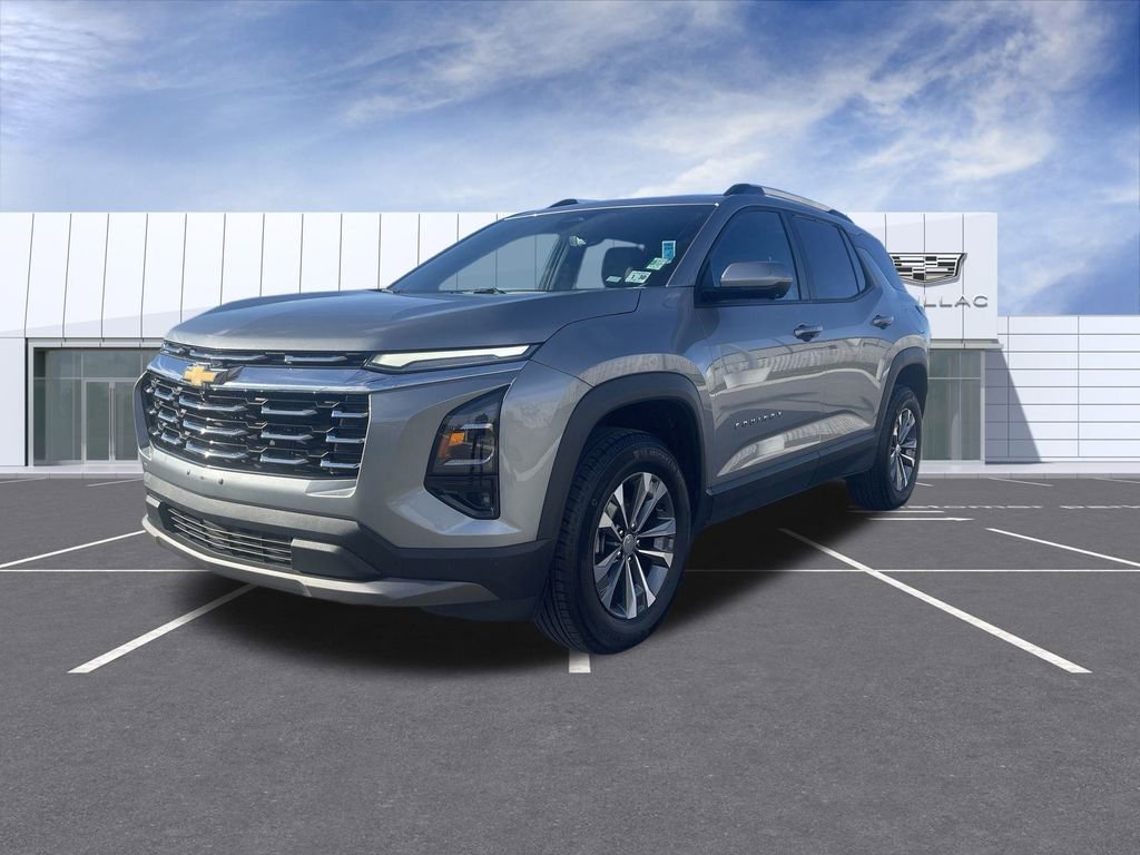 Used 2025 Chevrolet Equinox LT w/ Convenience Package II image 4