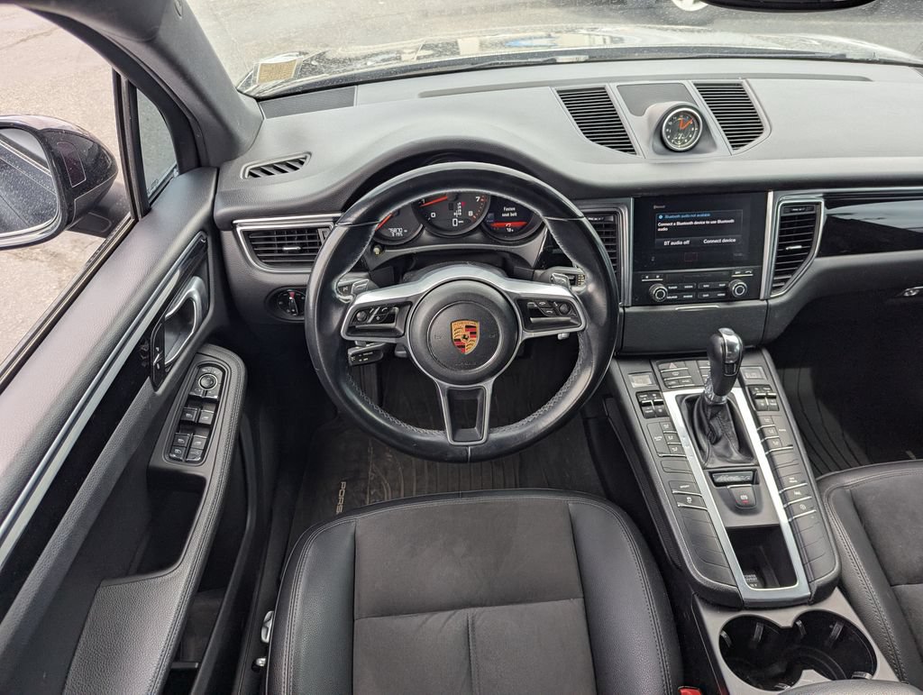 Used 2018 Porsche Macan AWD/4WD image 27