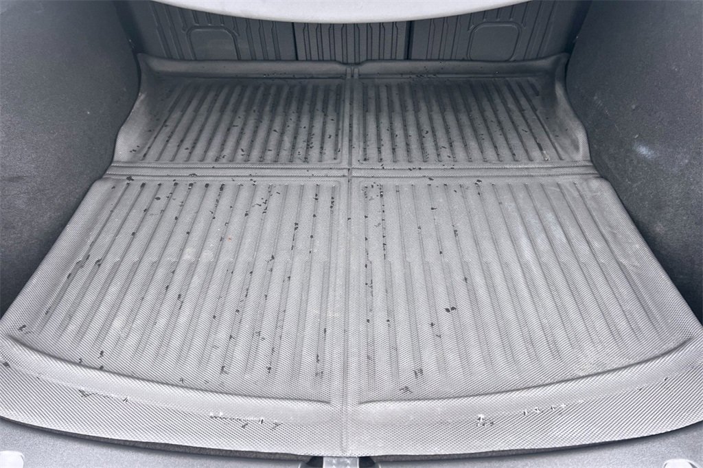 Used 2023 Tesla Model Y Performance image 17