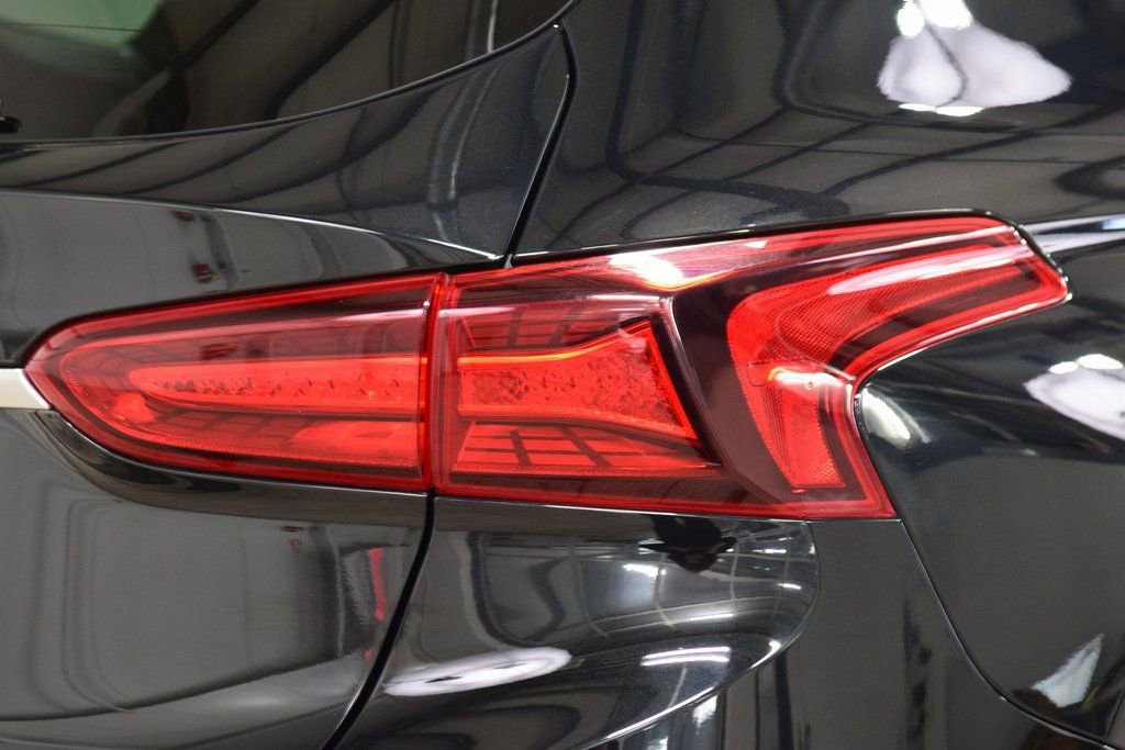 Used 2020 Hyundai Santa Fe SEL w/ Convenience + Premium Package image 18