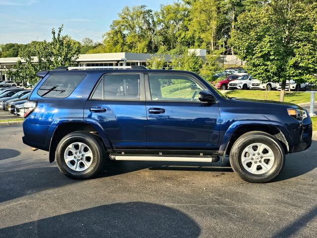 Used 2019 Toyota 4Runner SR5 AWD/4WD image 4