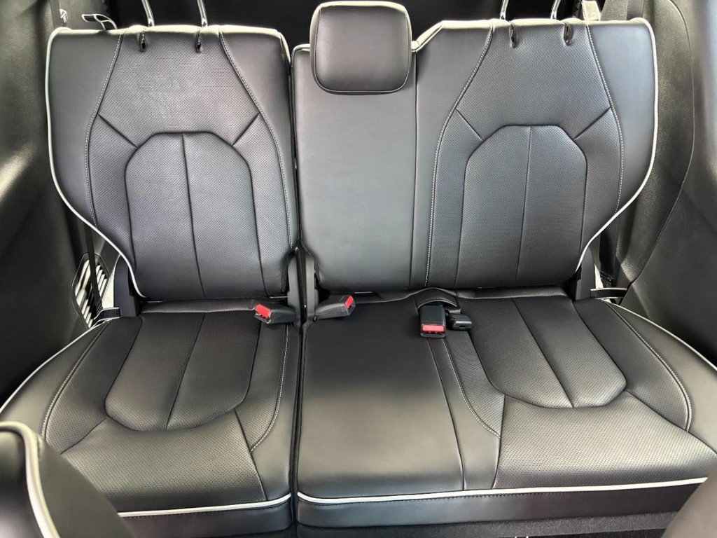 New 2026 Chrysler Pacifica Limited w/ S Appearance Package image 8
