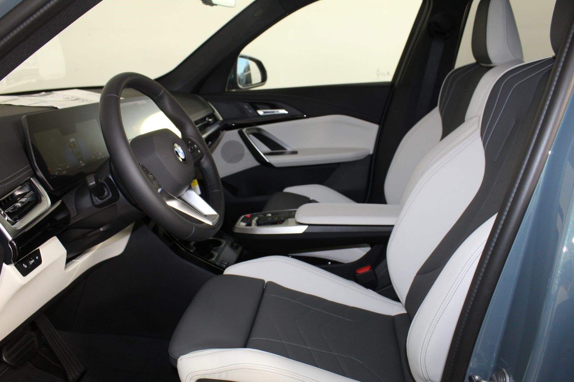 New 2026 BMW X1 xDrive28i w/ Convenience Package image 5