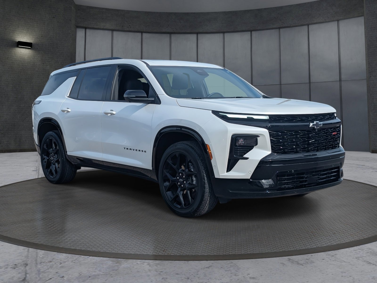 Used 2025 Chevrolet Traverse RS image 8