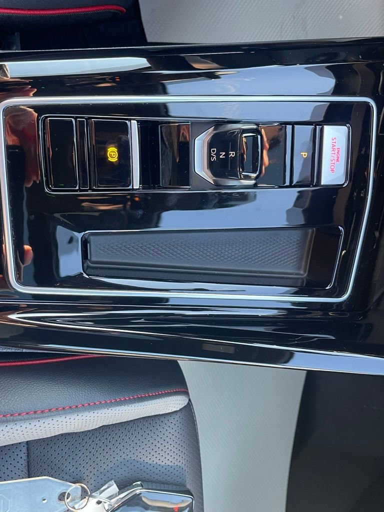 Used 2025 Volkswagen GTI SE image 32