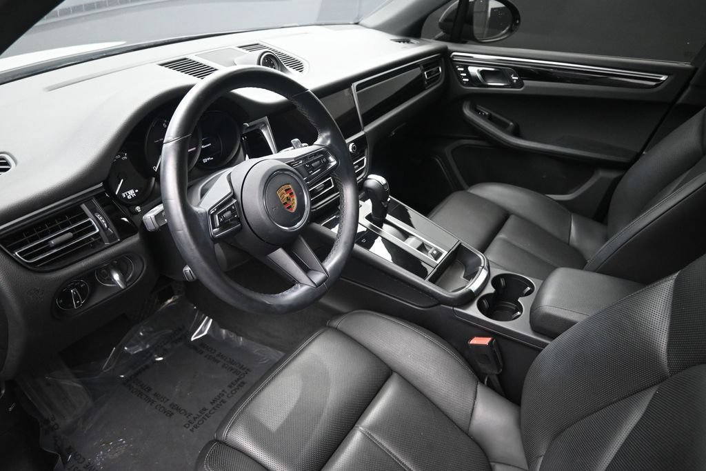 Used 2022 Porsche Macan AWD/4WD image 18