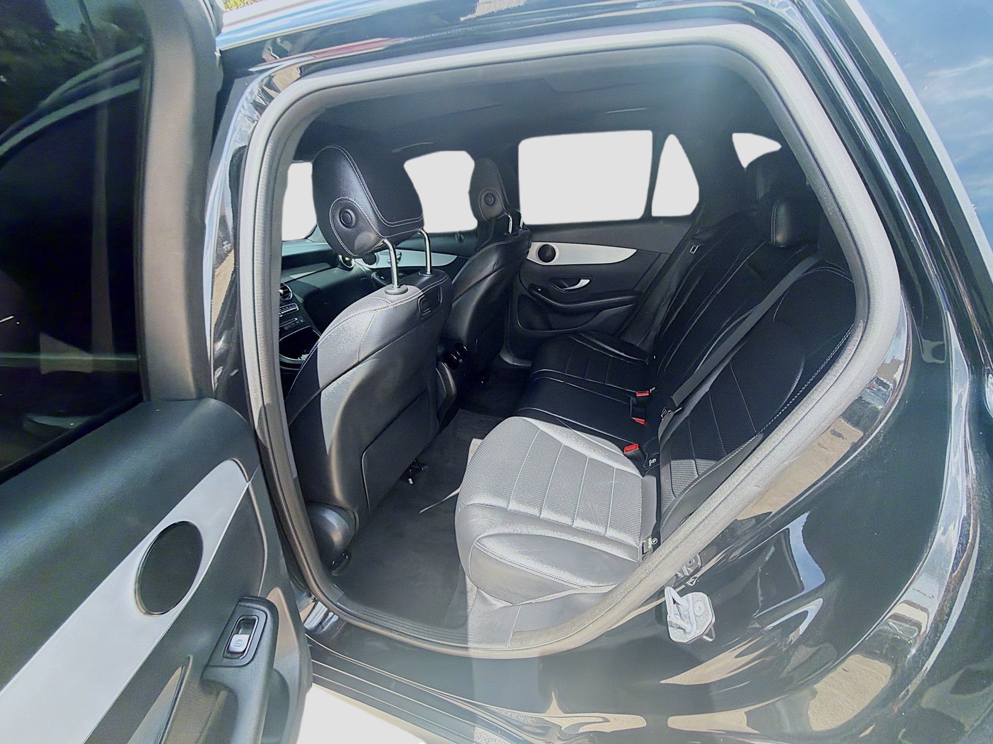 Used 2019 Mercedes-Benz GLC 300 4MATIC image 21