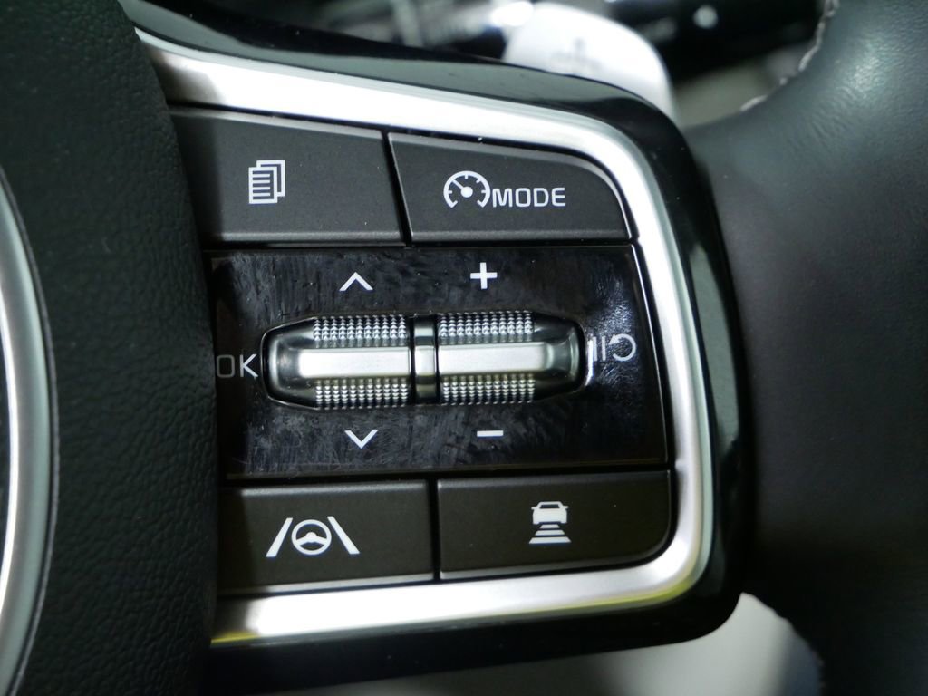 Certified 2023 Kia Sorento SX Prestige image 25