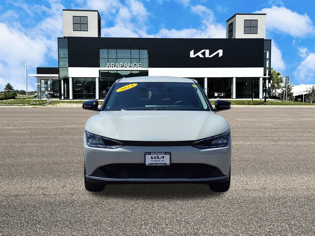 Certified 2024 Kia EV6 Light AWD/4WD image 3