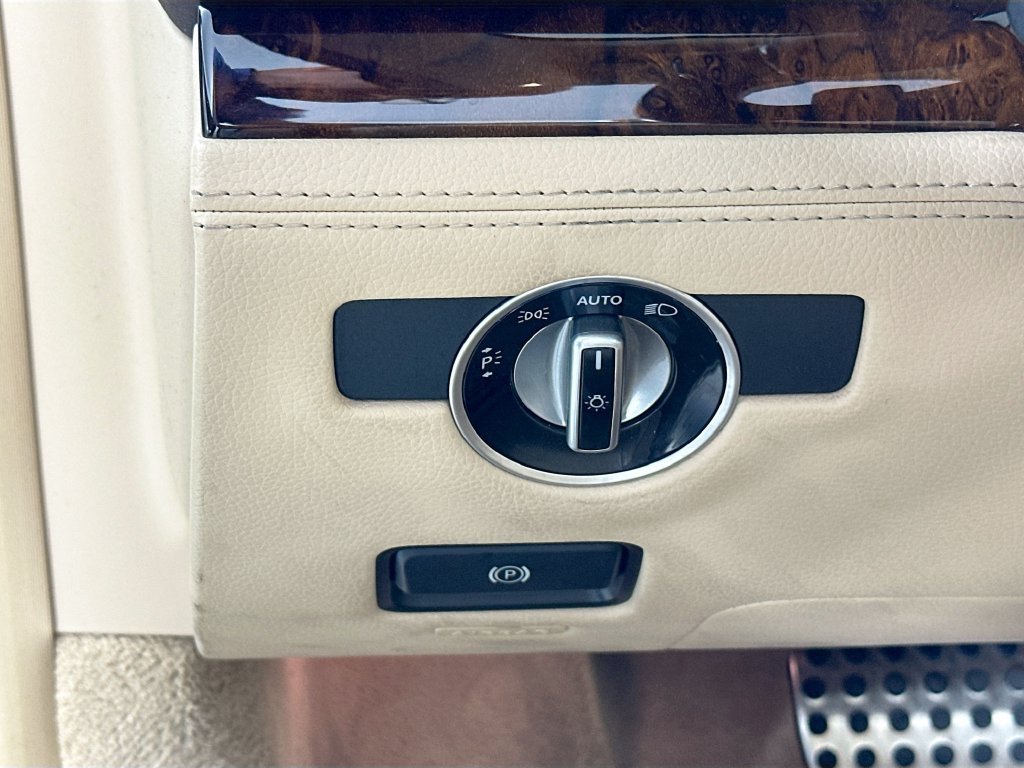Used 2015 Mercedes-Benz SL 400 image 10