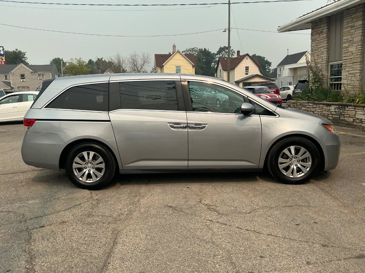 Used 2016 Honda Odyssey EX-L image 2