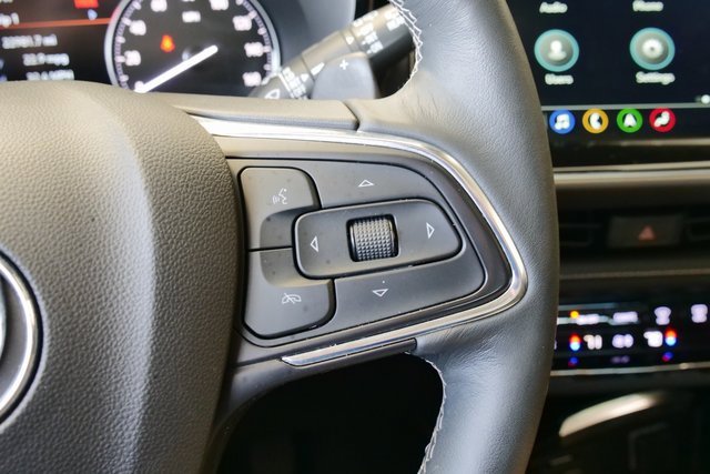 Used 2023 Buick Envision Avenir image 25