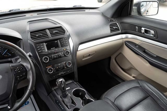 Used 2018 Ford Explorer FWD image 16