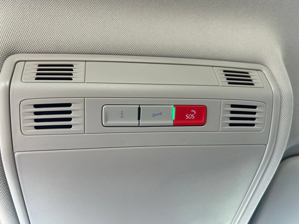 Certified 2023 Volkswagen Taos S FWD image 36