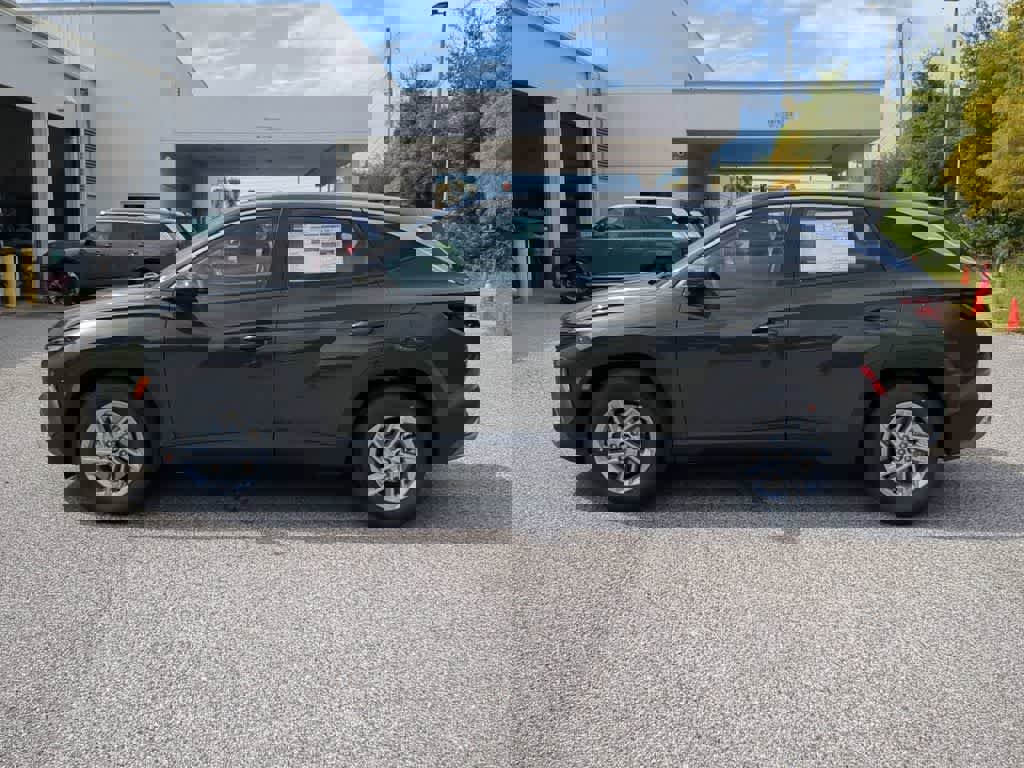 New 2026 Hyundai Tucson SE image 3