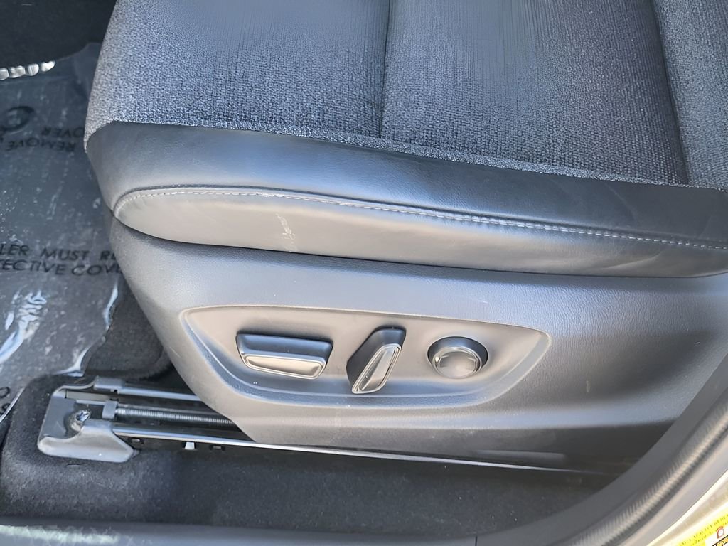 Used 2023 Toyota Crown AWD/4WD image 23