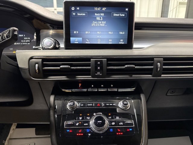 Used 2022 Lincoln Corsair Reserve w/ Luxury Package image 12