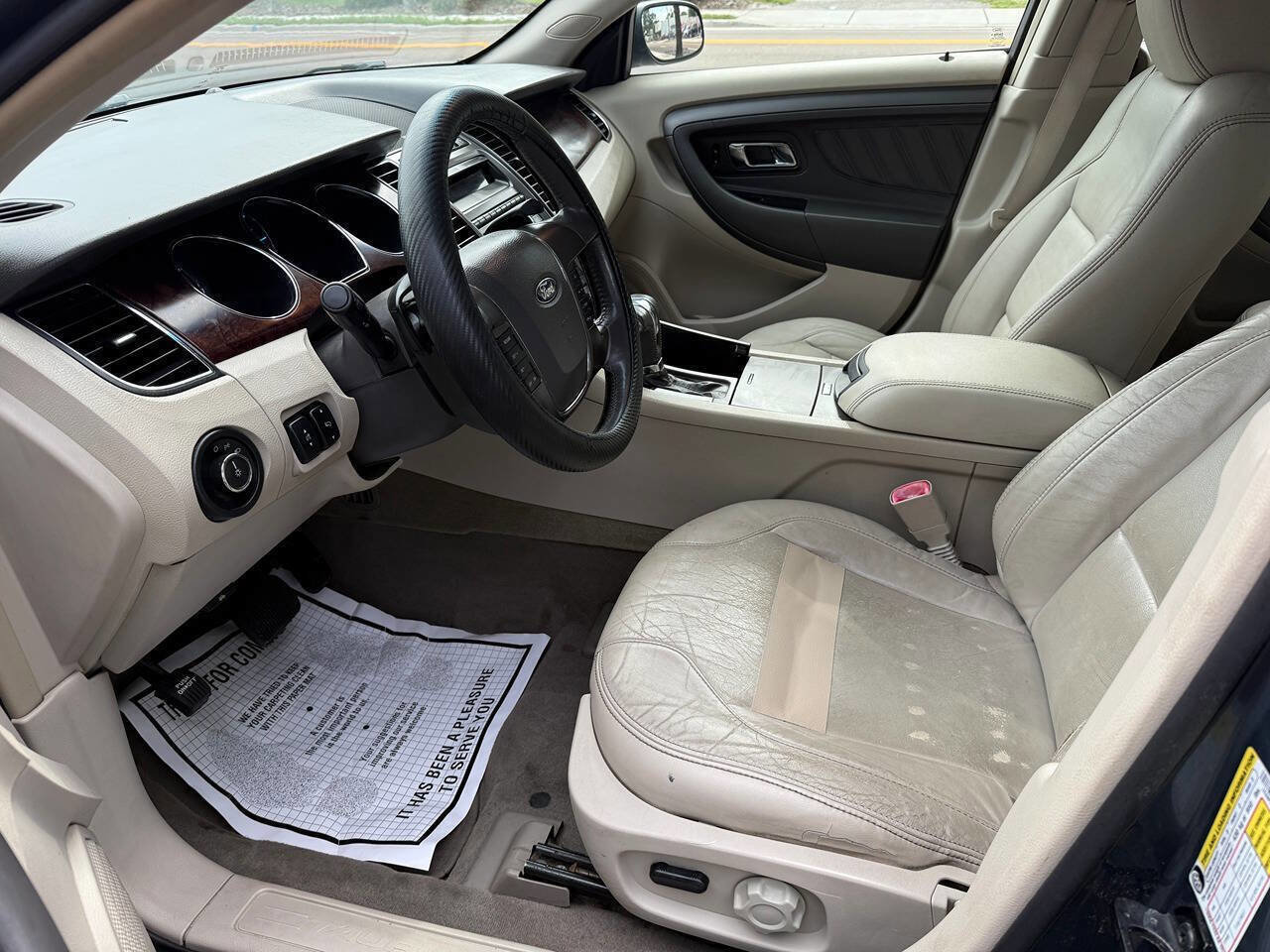 Used 2010 Ford Taurus SEL image 10