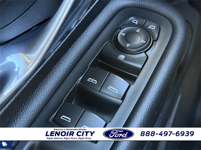 Used 2024 GMC Terrain SLT image 29