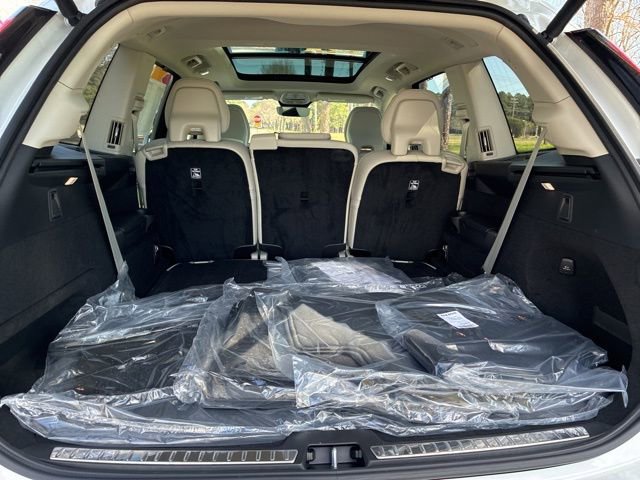 New 2026 Volvo XC90 B6 Ultra w/ Protection Package image 19