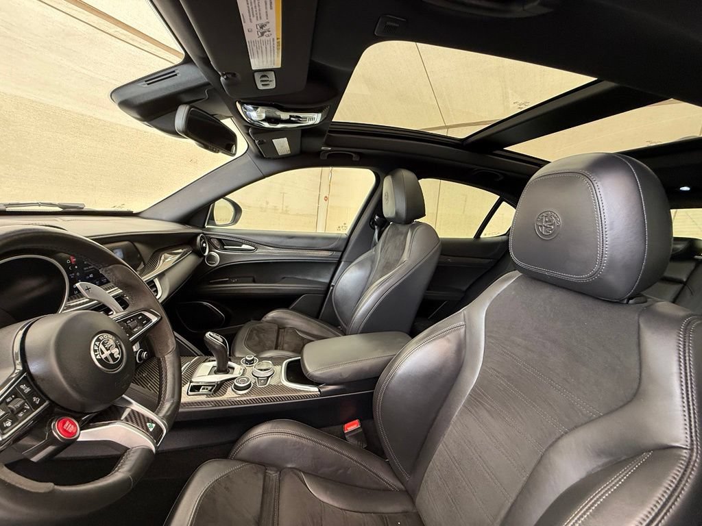 Used 2021 Alfa Romeo Stelvio Quadrifoglio AWD/4WD image 34