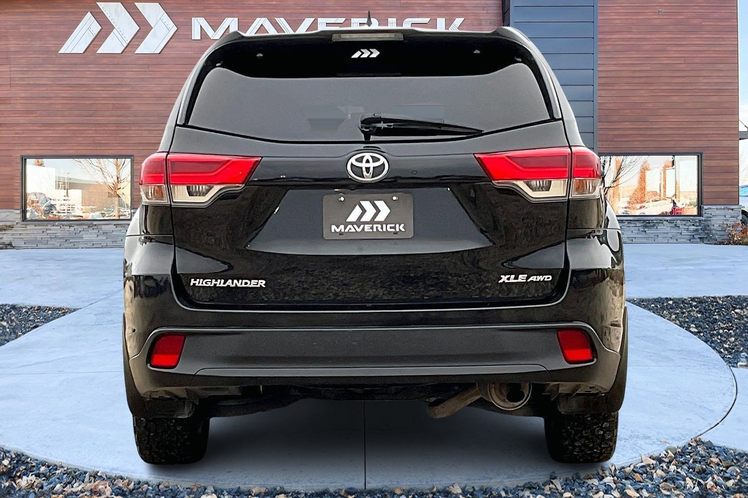 Used 2018 Toyota Highlander XLE image 6