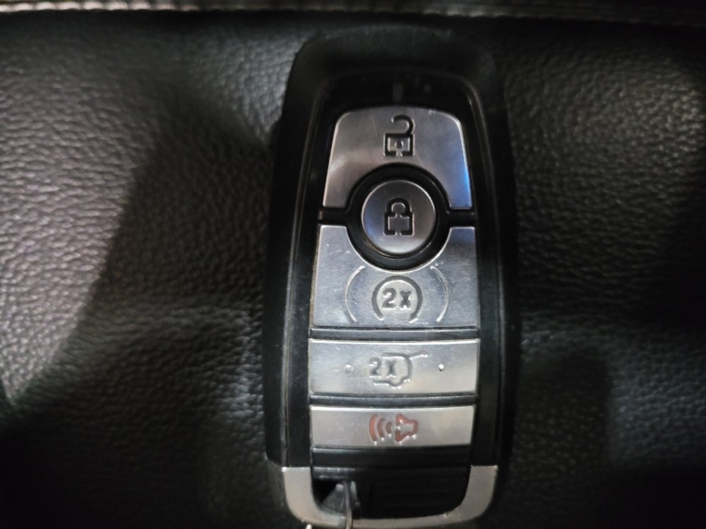 Used 2020 Ford Explorer XLT w/ Equipment Group 202A image 32