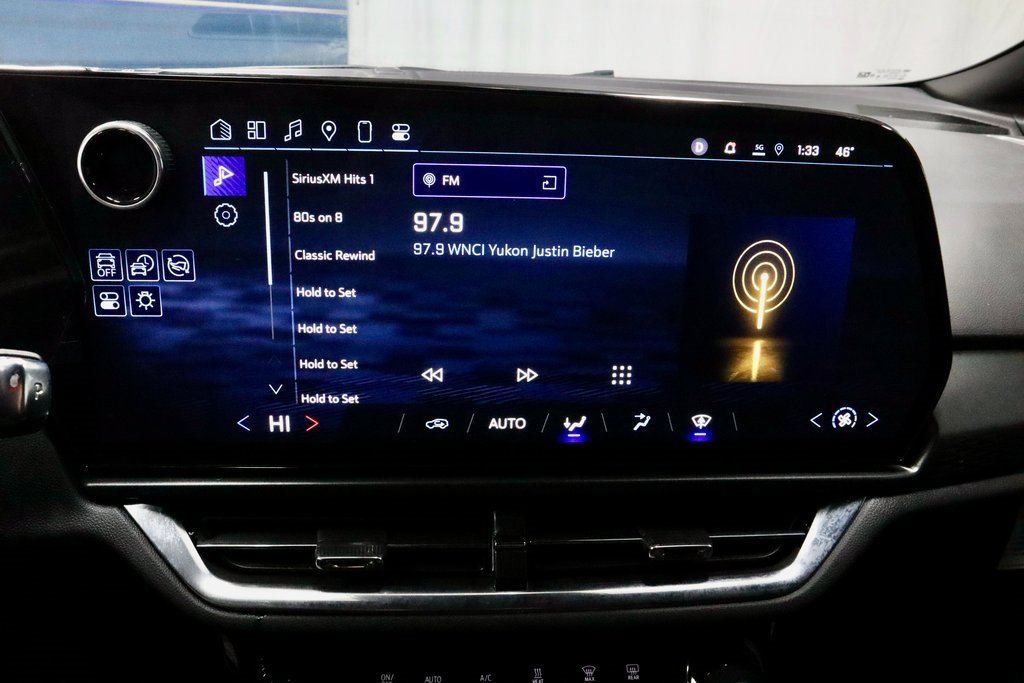 Used 2025 Chevrolet Equinox EV LT image 3