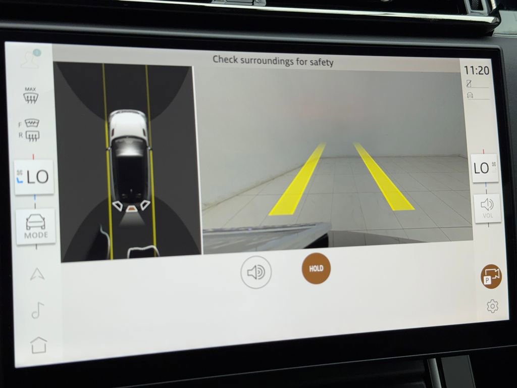 Used 2025 Land Rover Range Rover Velar Dynamic SE image 31