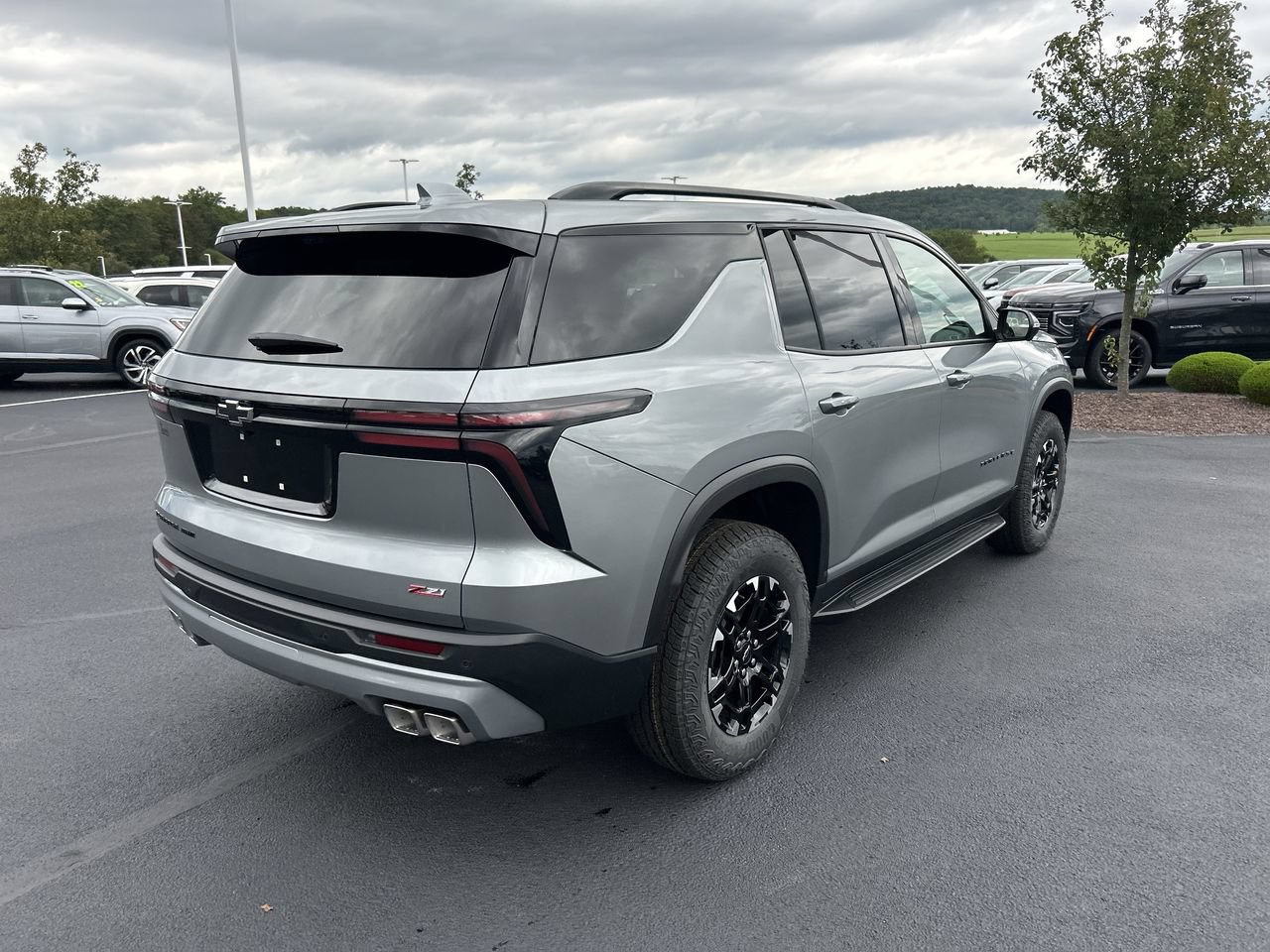 New 2027 Chevrolet Traverse Z71 w/ Driver Confidence Package AWD/4WD image 7