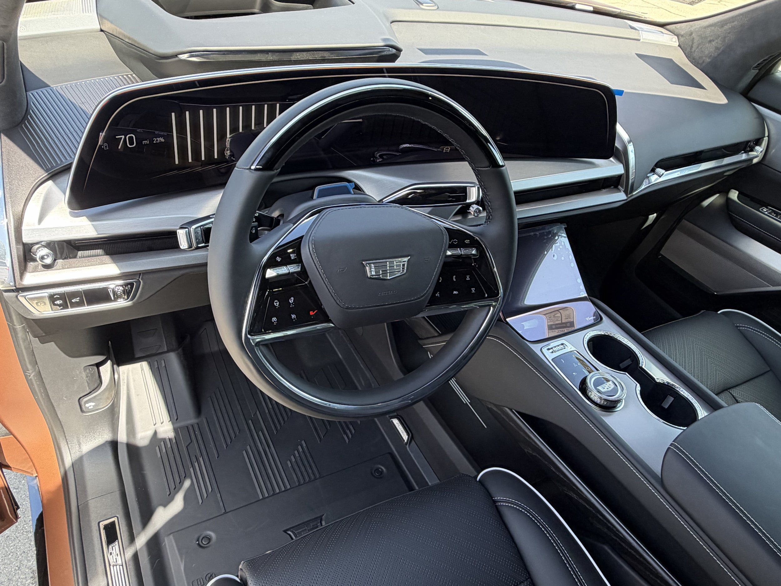 New 2027 Cadillac Vistiq Platinum w/ LPO, Floor Liner Package AWD/4WD image 15