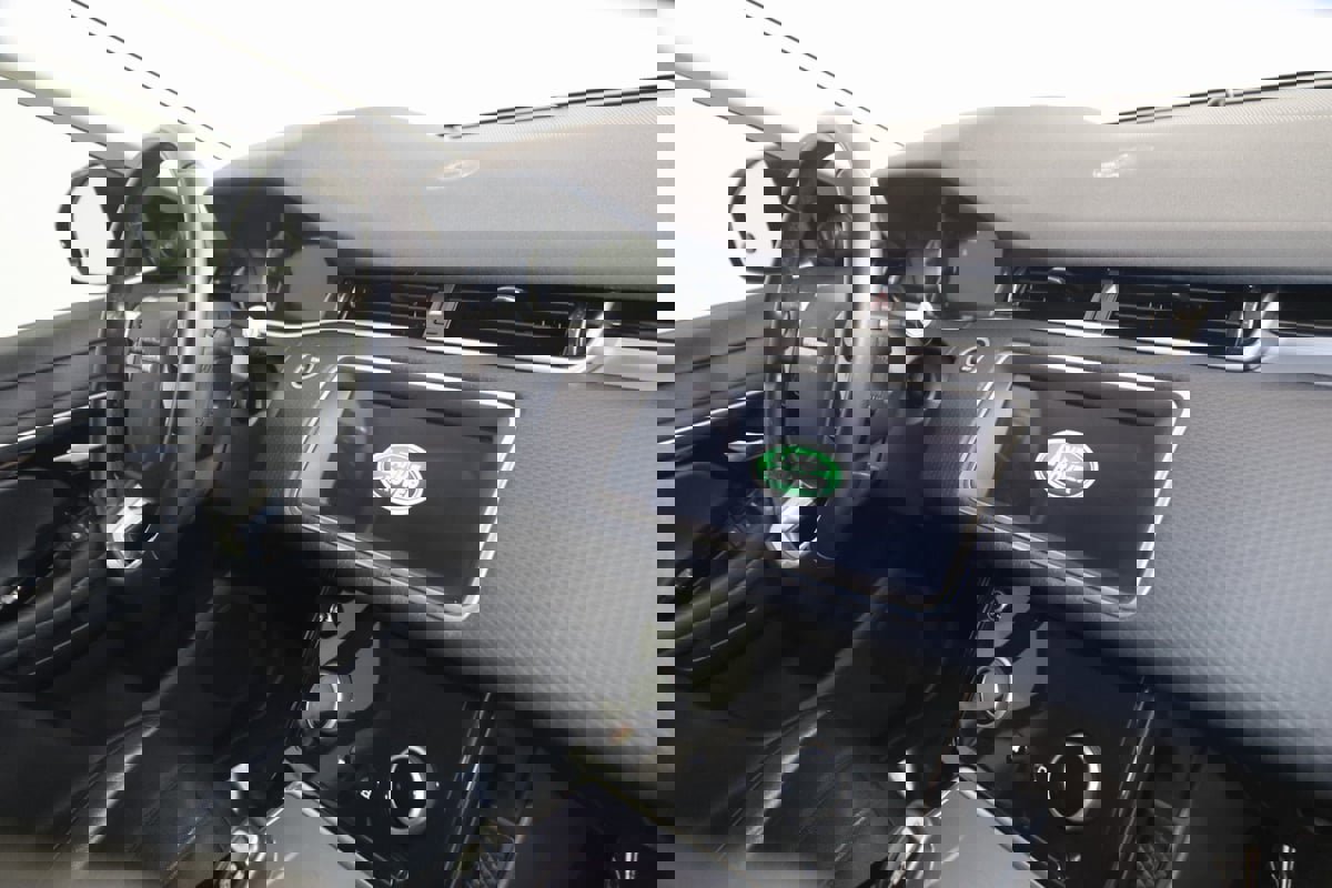 Used 2020 Land Rover Range Rover Evoque S image 33