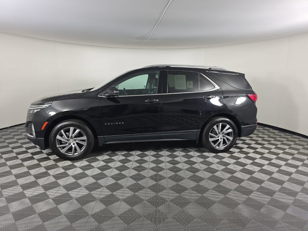 Used 2023 Chevrolet Equinox Premier AWD/4WD image 2