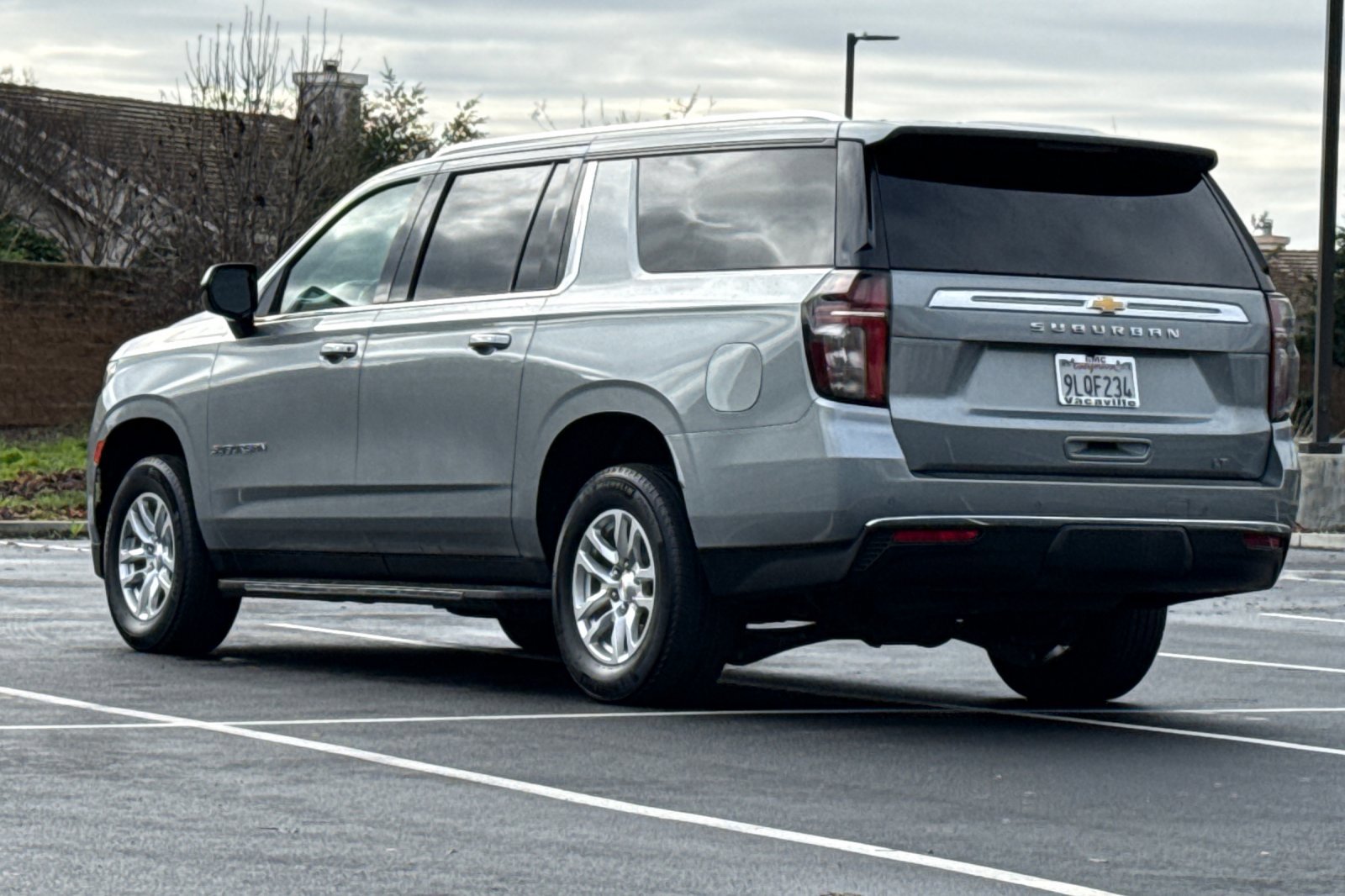 Used 2024 Chevrolet Suburban LT image 7